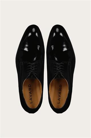 Czarne buty męskie ze skóry lakierowanej  75121 - 304331