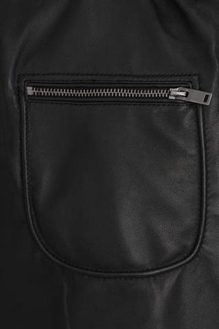 Czarna kurtka ze skóry w rockowym stylu 72795 - 33591