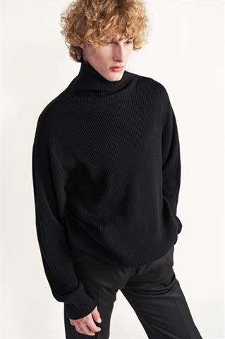 Czarny golf męski relaxed fit 74243 - 492421